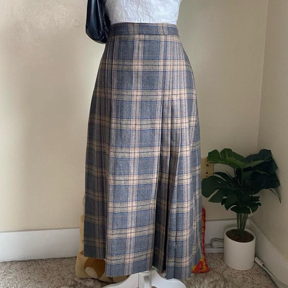 SOLD - Picture 5 of 7